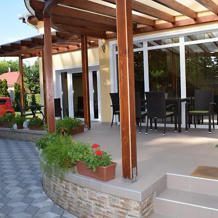 Apartament Erkel Apartman *