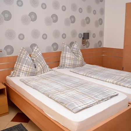 Erkel Apartman * Siófok