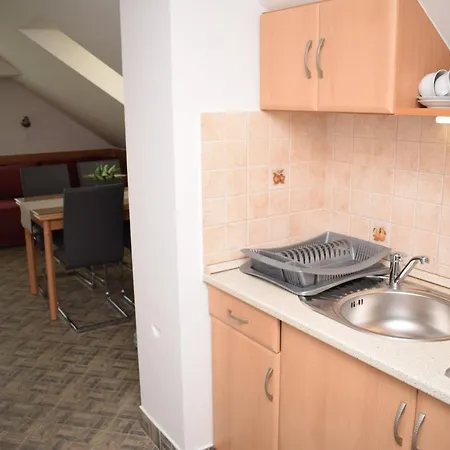 Erkel Apartman Apartment *
